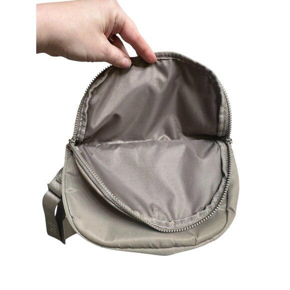 LOLE Crossbody Bag Womens Brown Beige Lightweight Nylon Everyday Flap Pocket - Picture 10 of 12